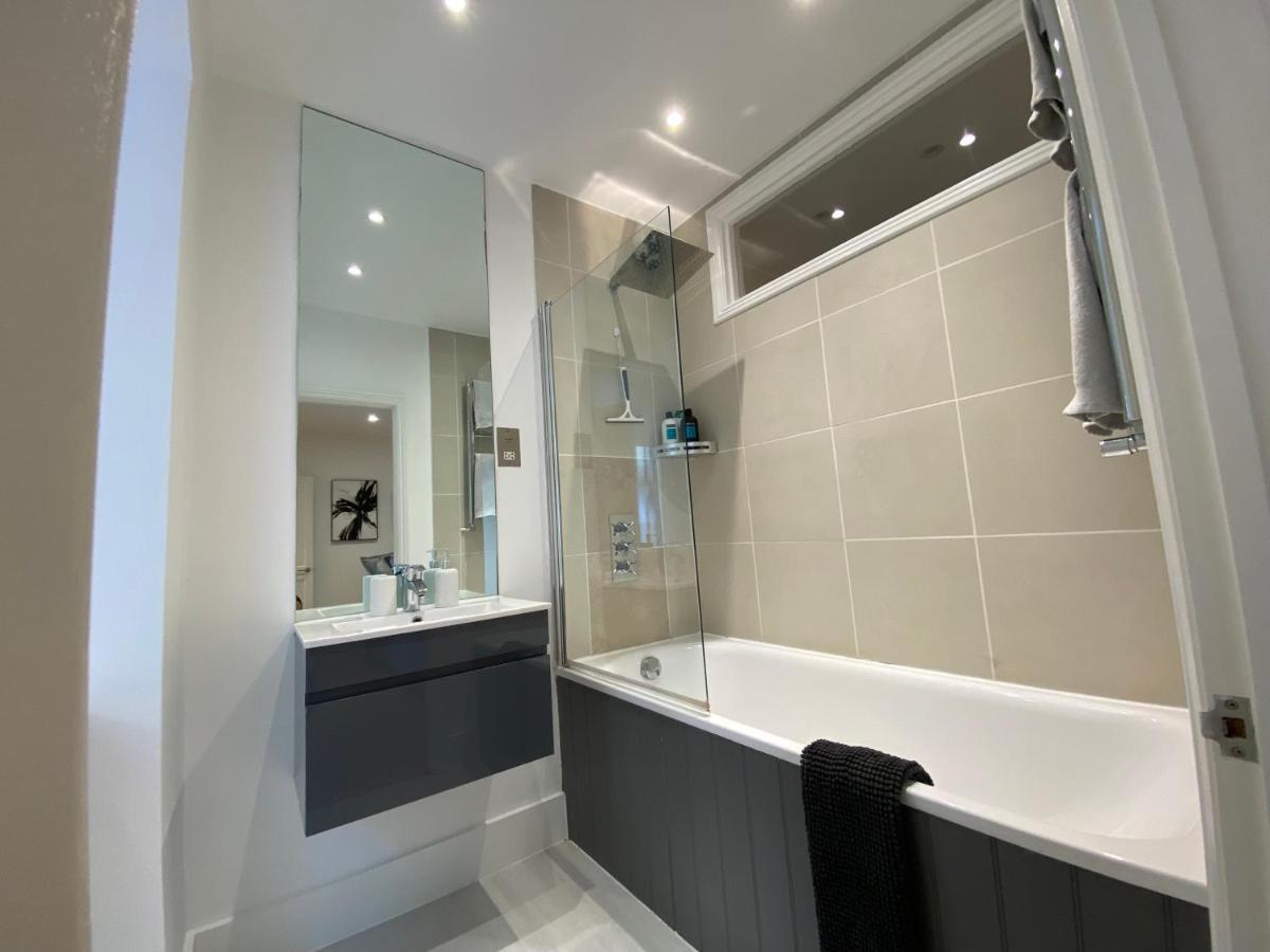 Fantastic Spacious Garden Flat With Own Private Entrance Лондон Екстер'єр фото