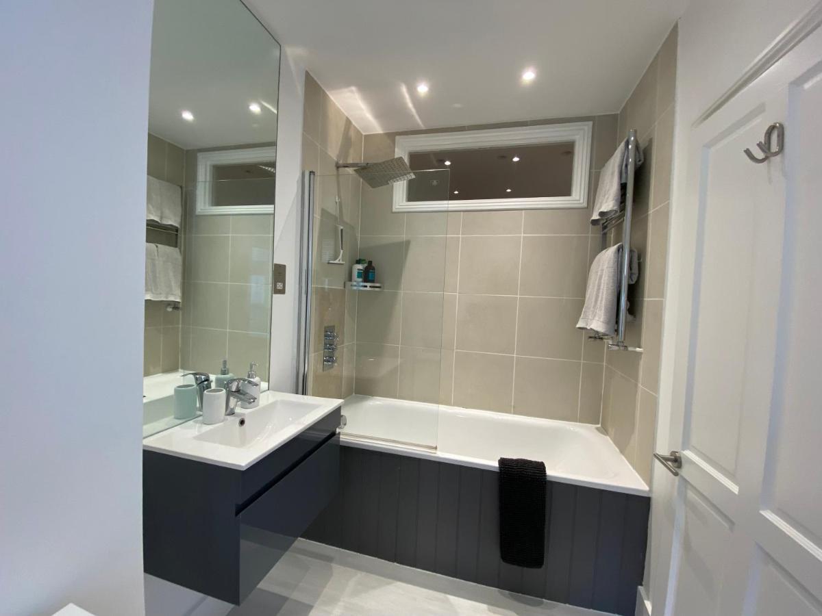 Fantastic Spacious Garden Flat With Own Private Entrance Лондон Екстер'єр фото